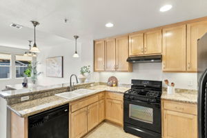 013_F8_40750 Greystone