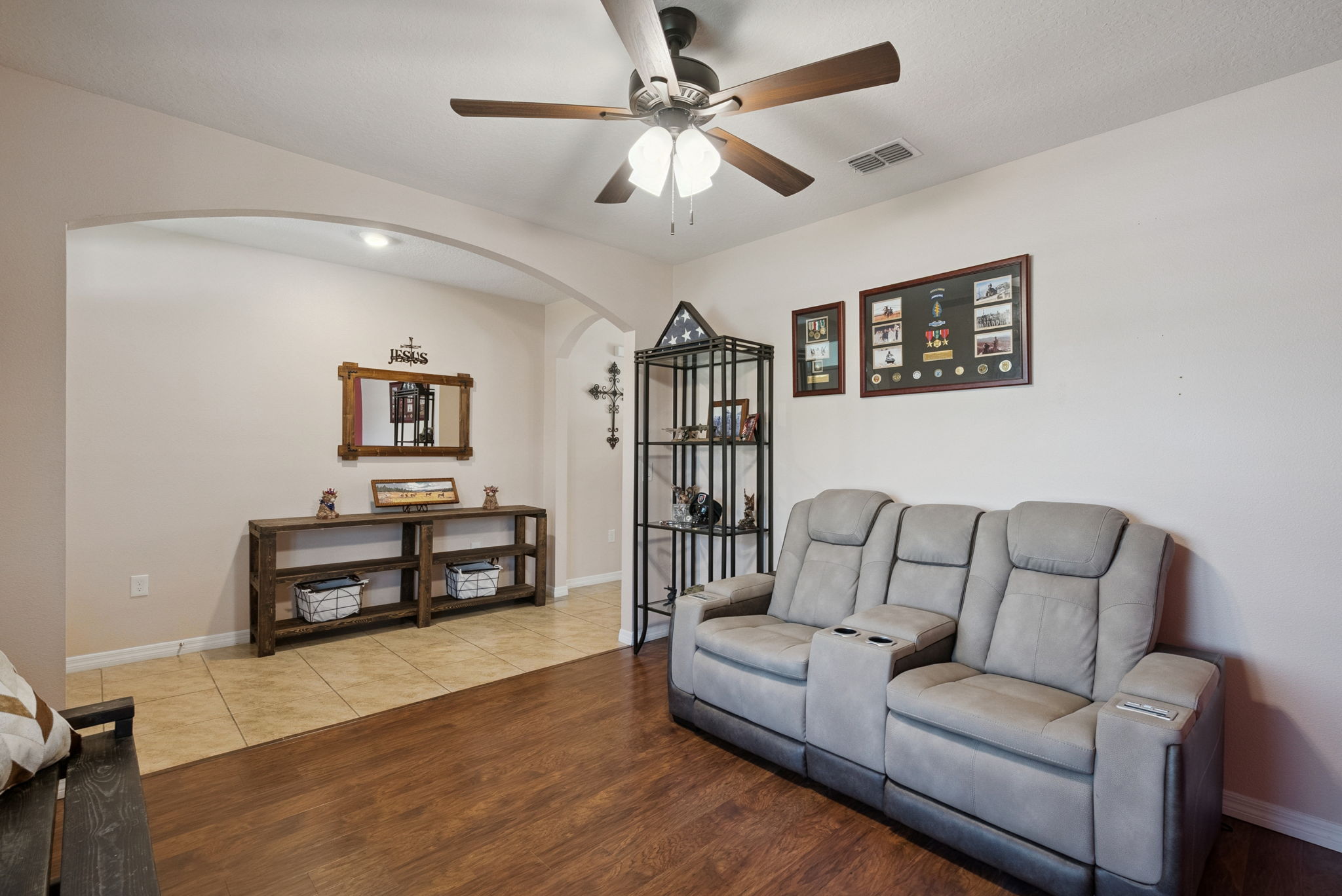 Den,vlibrary, office or formal dining room