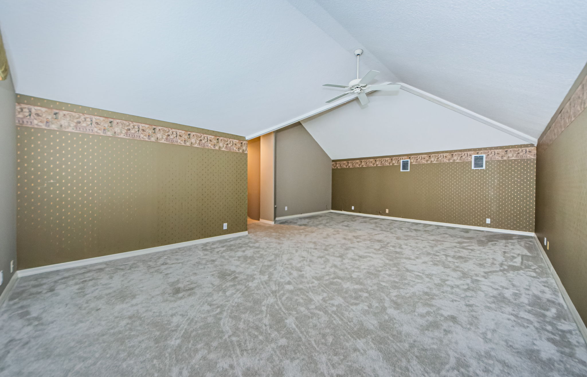 Upper Level Bonus Room 3