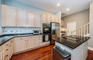 Kitchen 3-2