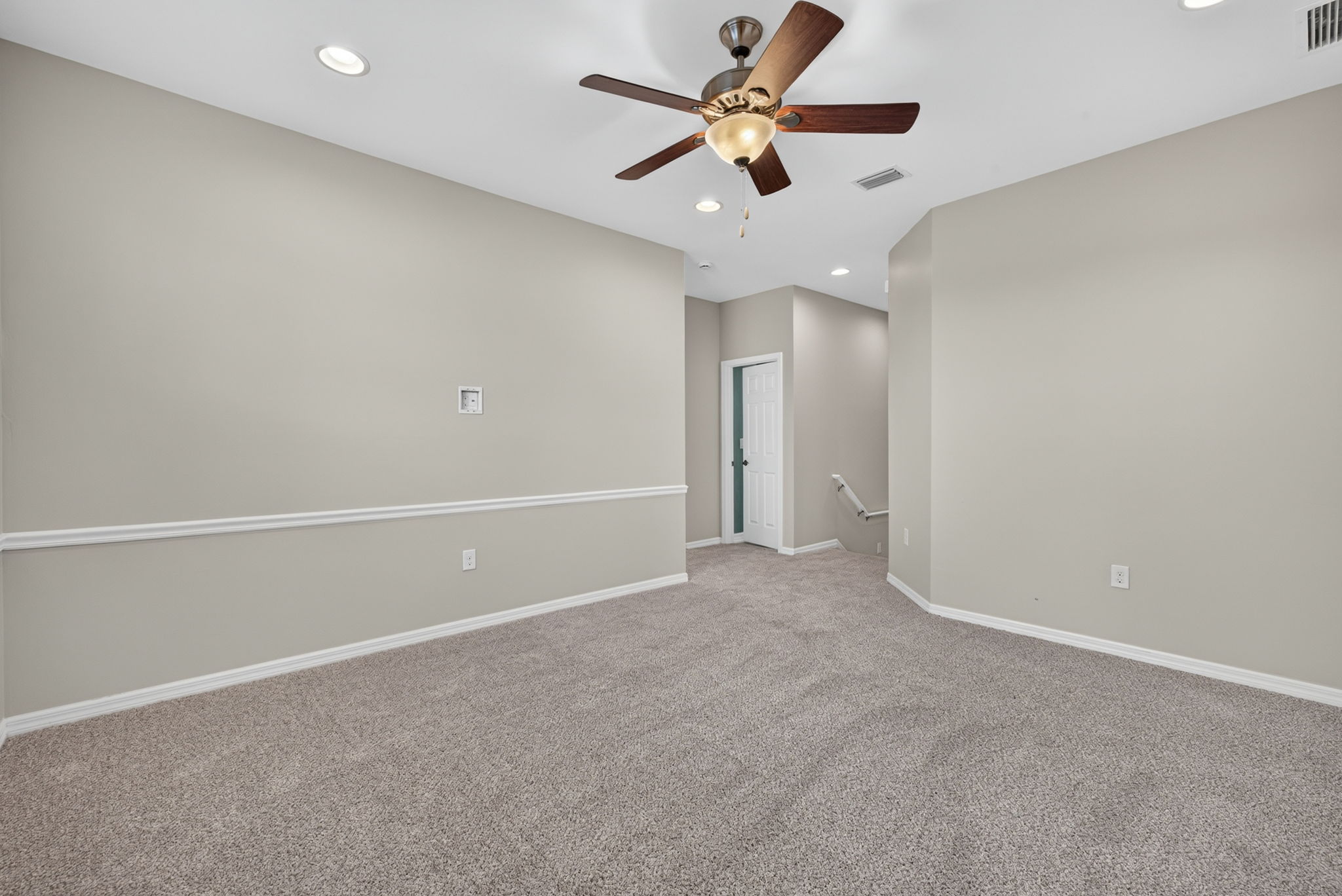 Loft 3 of 3