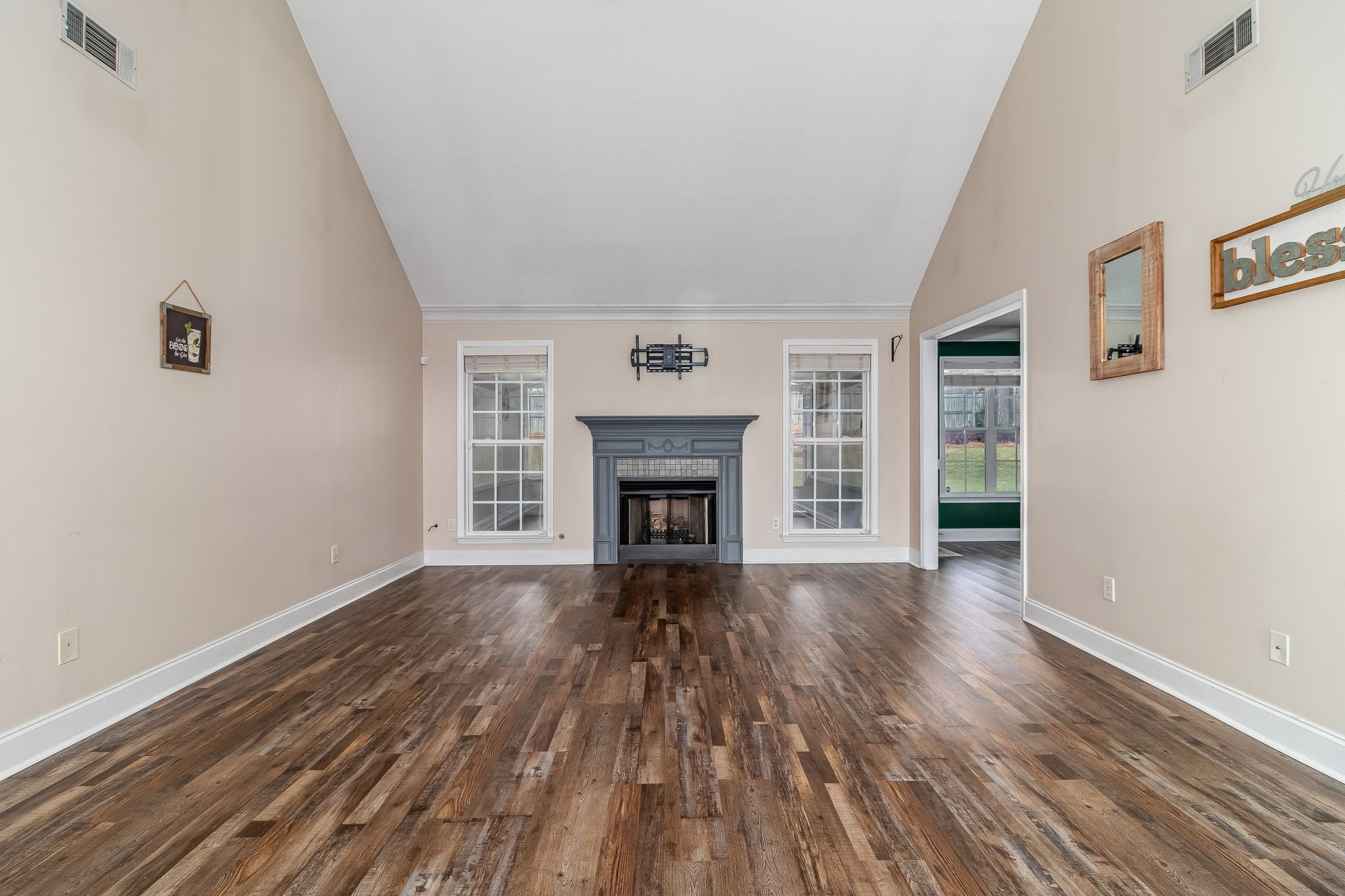 Living Room W/ Fireplace