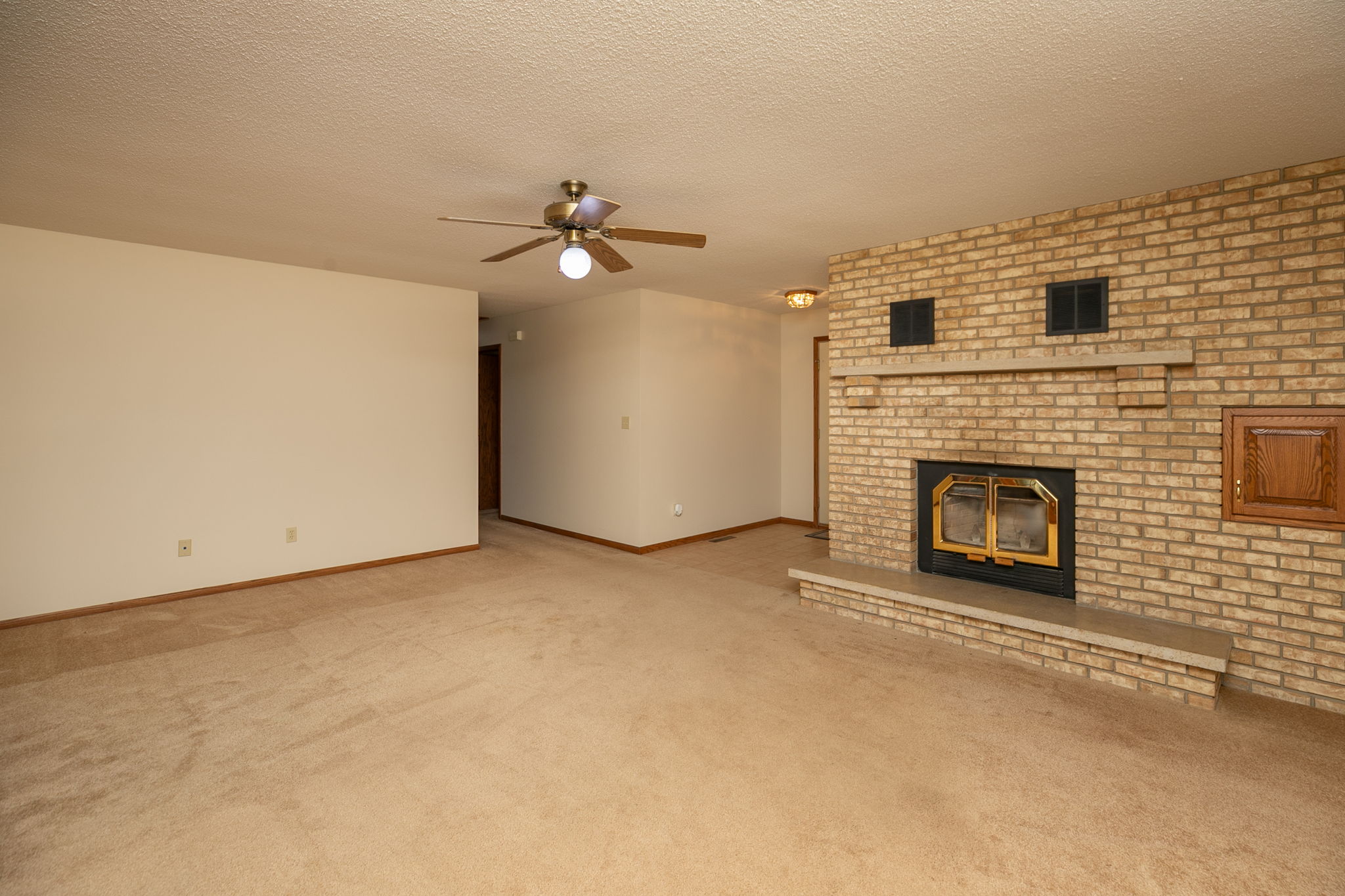 04-Living Room