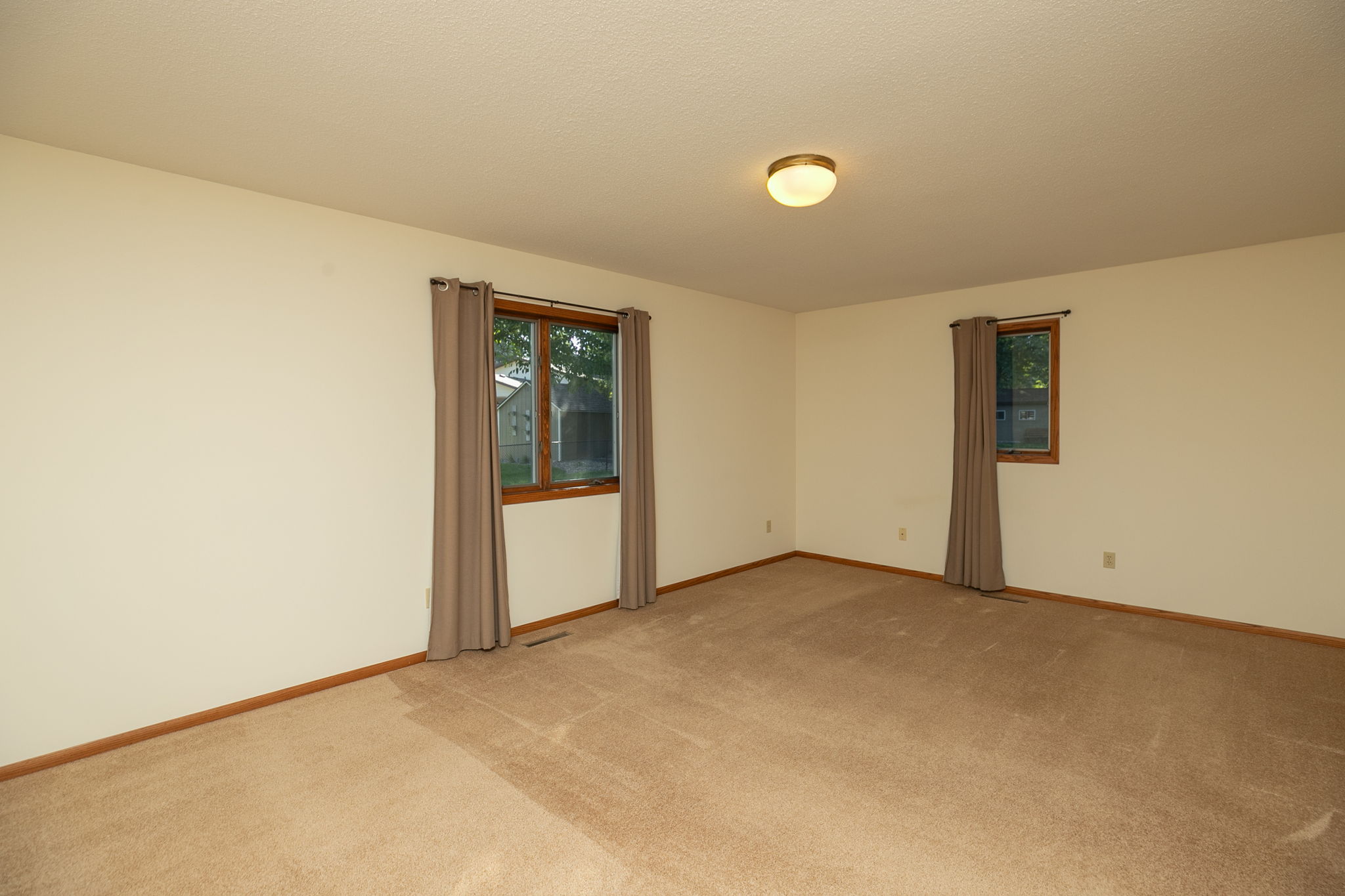 17-Primary Bedroom