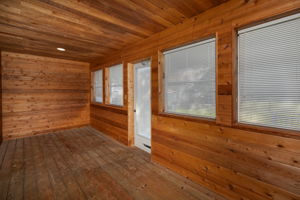 08-Screened Porch