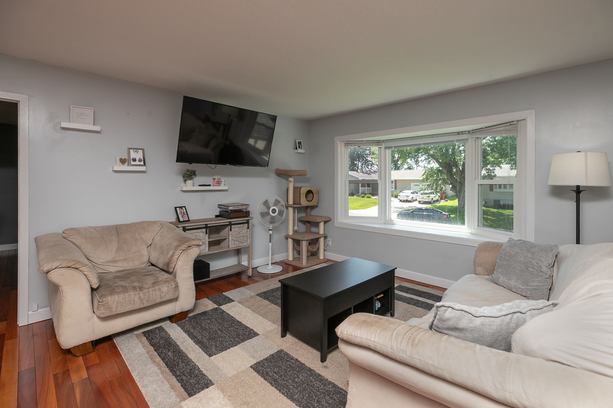 03-Living Room