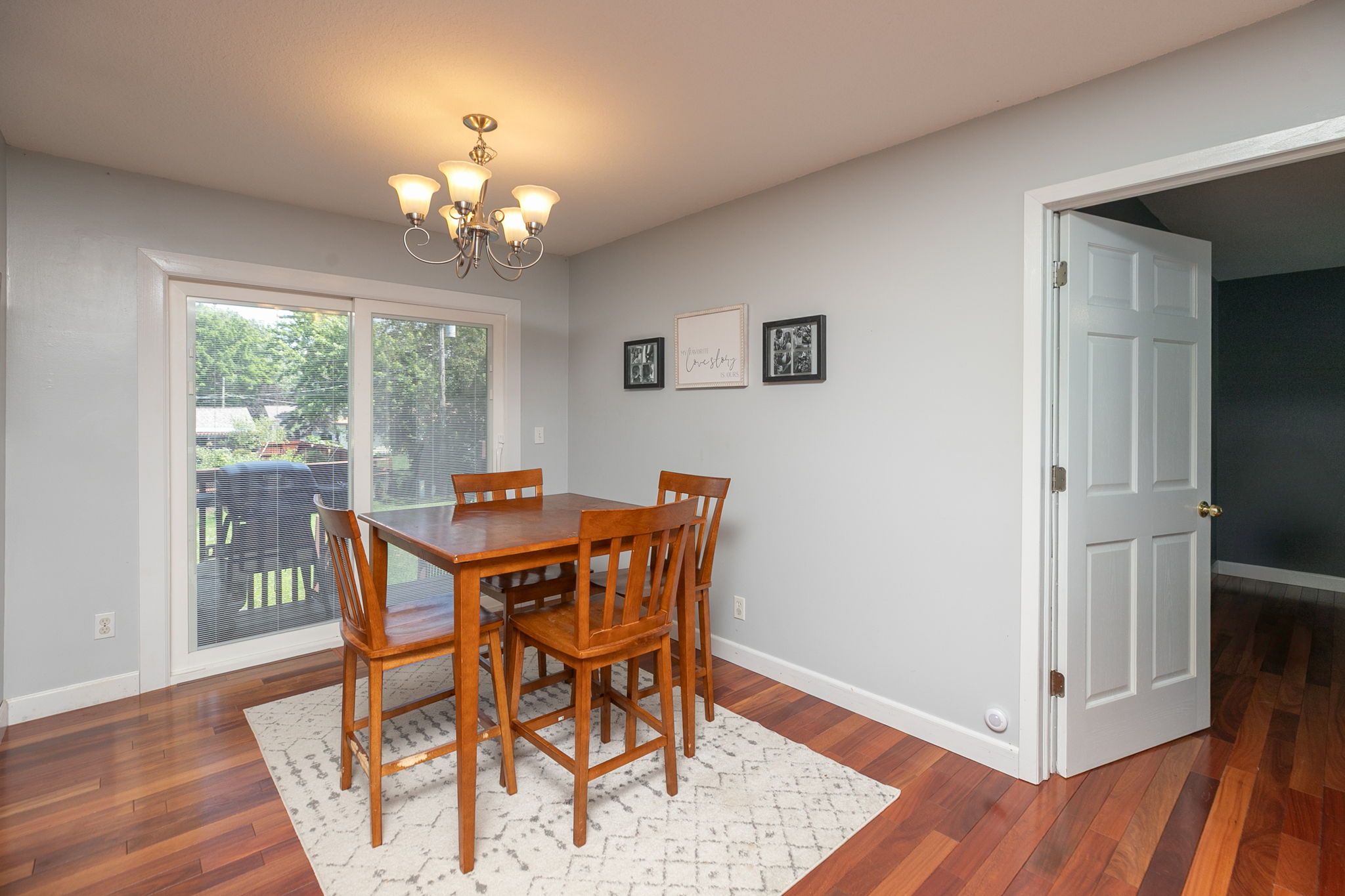 06-Dining Room