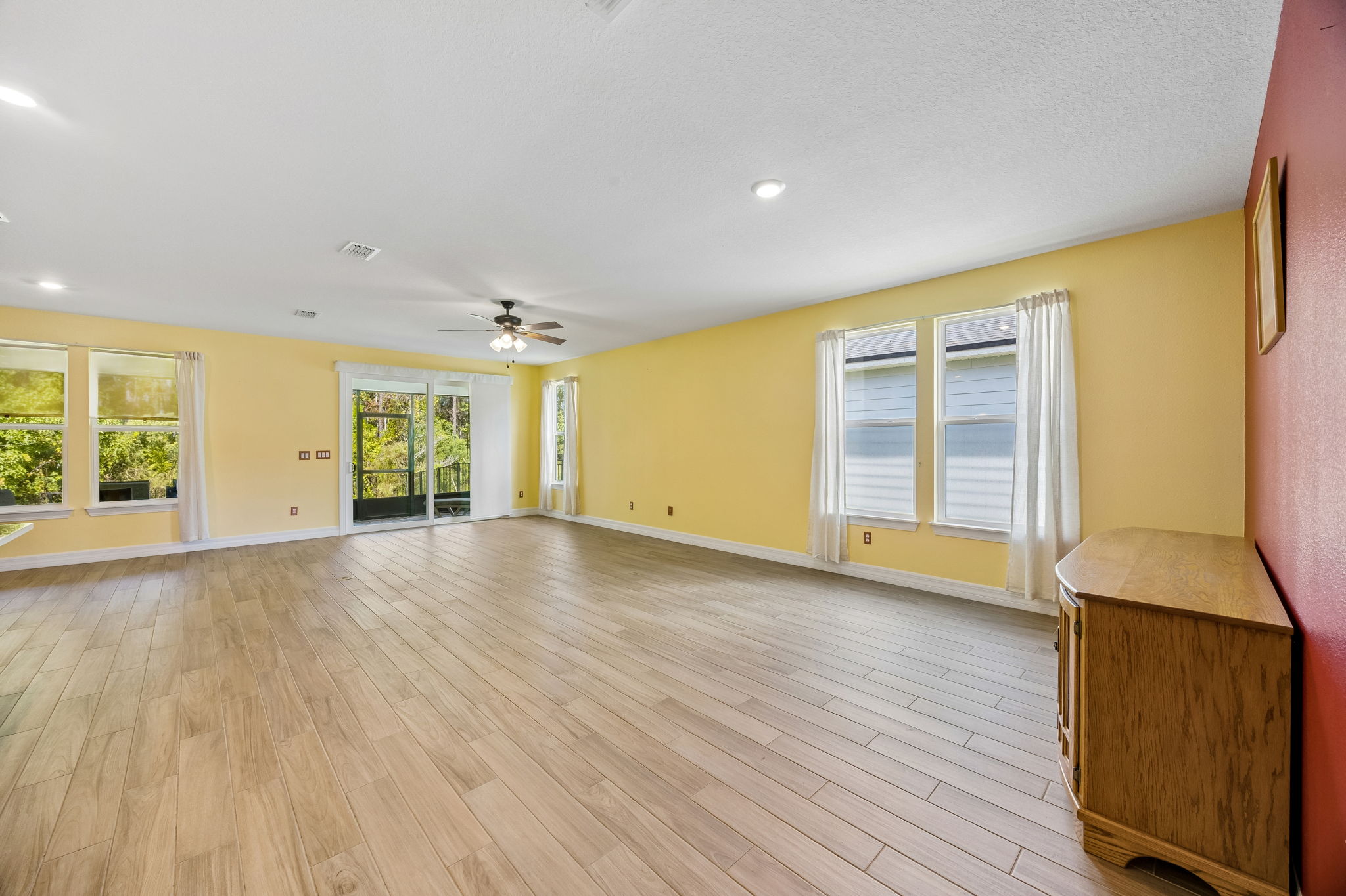 Living/Dining Room