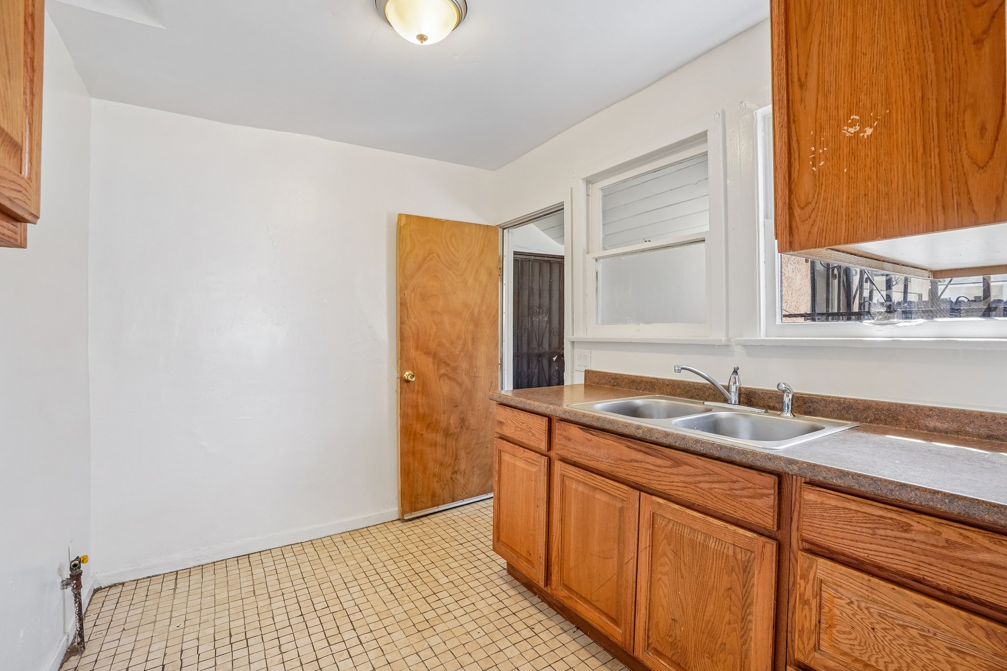 W 107th St-S2208-007.jpg