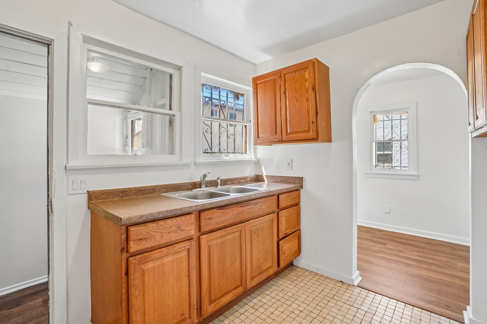 W 107th St-S2208-008.jpg