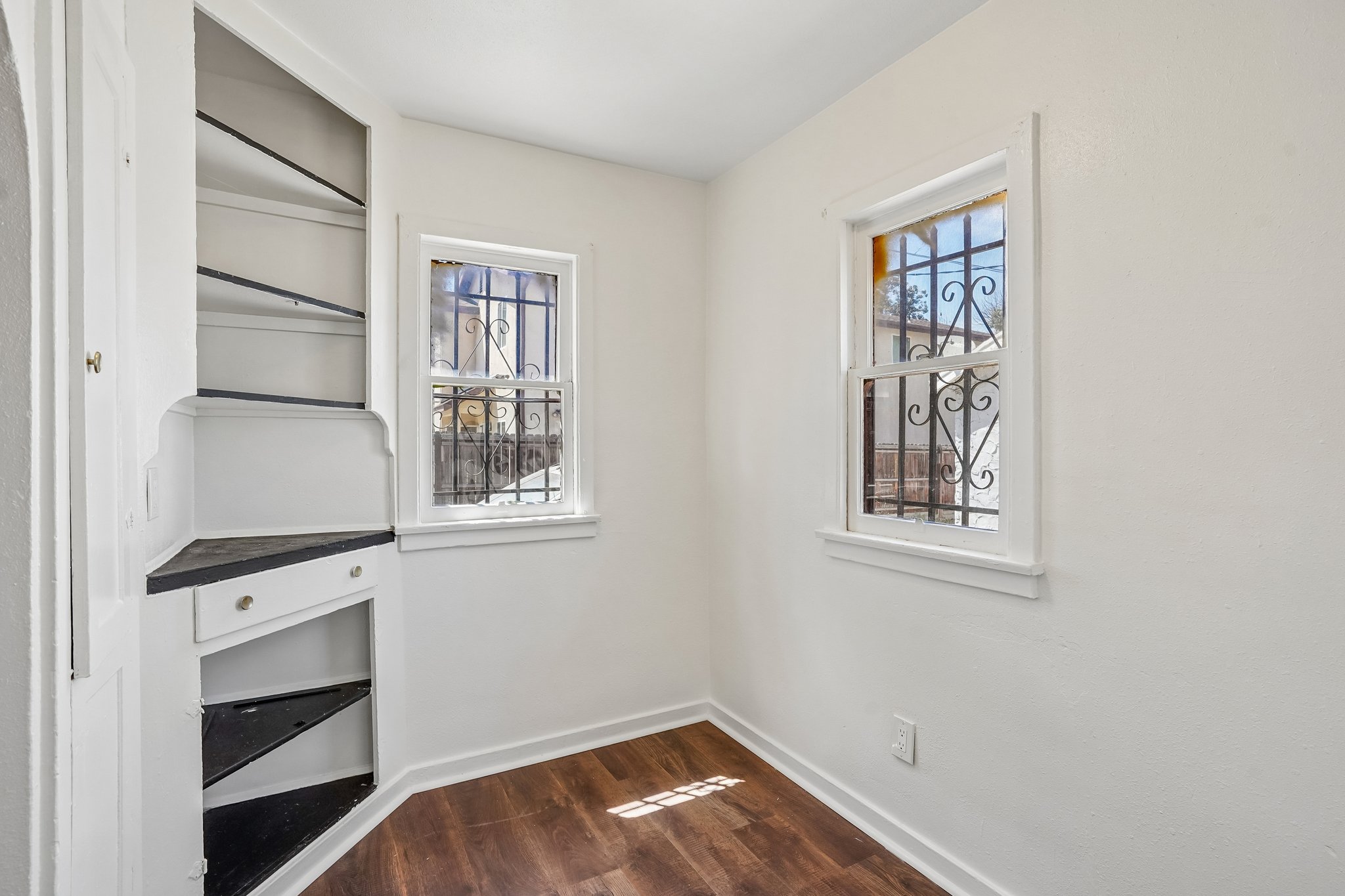 W 107th St-S2208-013.jpg