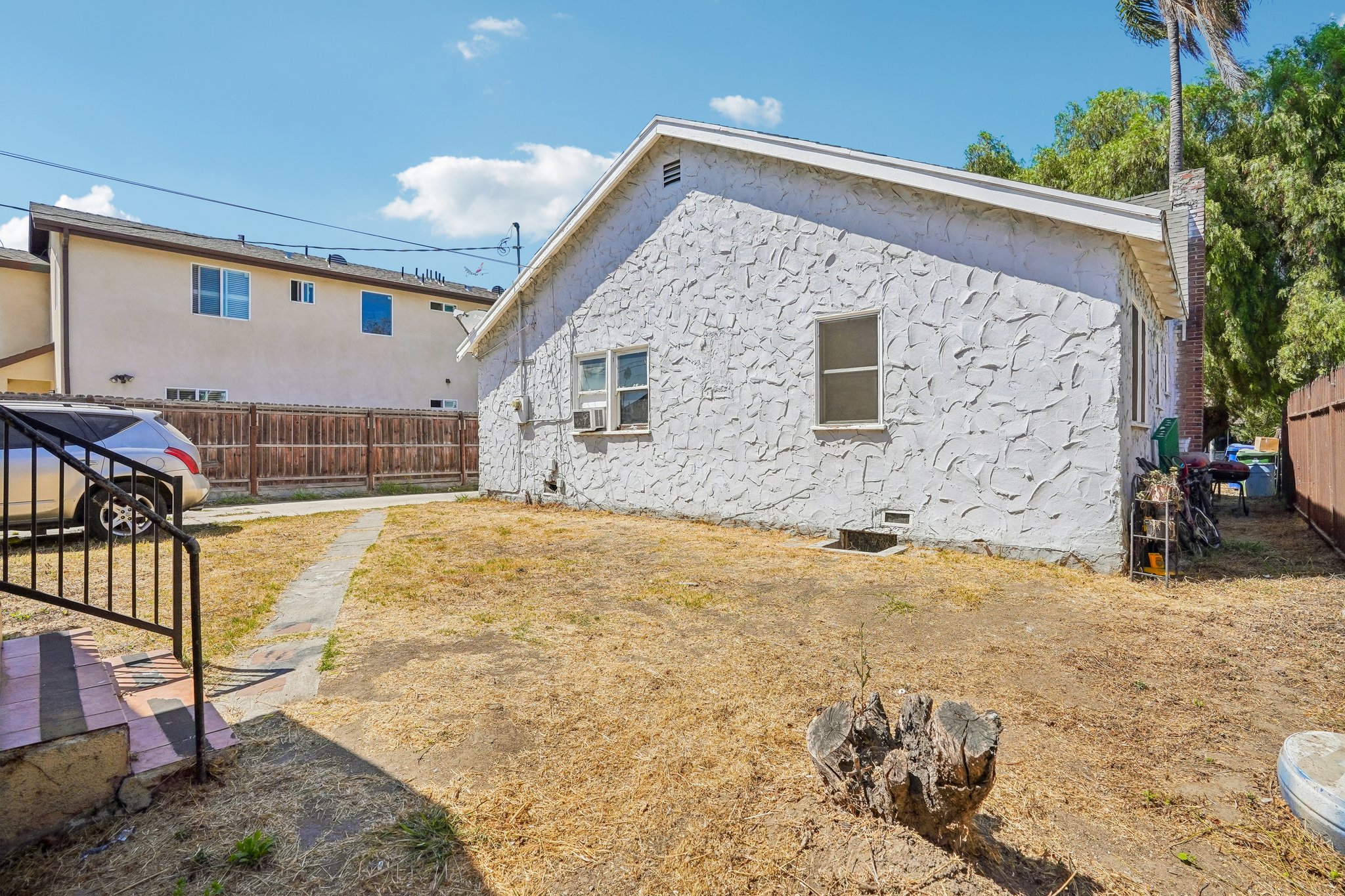 W 107th St-S2208-020.jpg