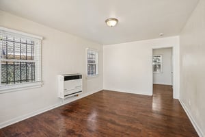 W 107th St-S2208-005.jpg