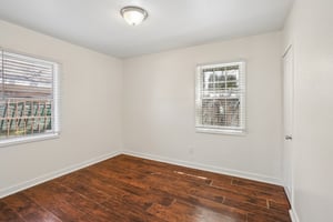 W 107th St-S2208-009.jpg
