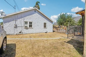 W 107th St-S2208-021.jpg