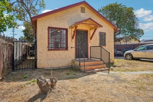 W 107th St-S2208-026.jpg