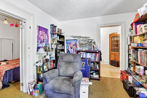 W Lake St-S0406-021.jpg