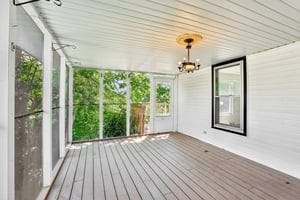 W Lake St-S0406-030.jpg