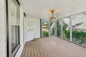 W Lake St-S0406-032.jpg