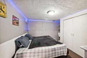 13_Interior