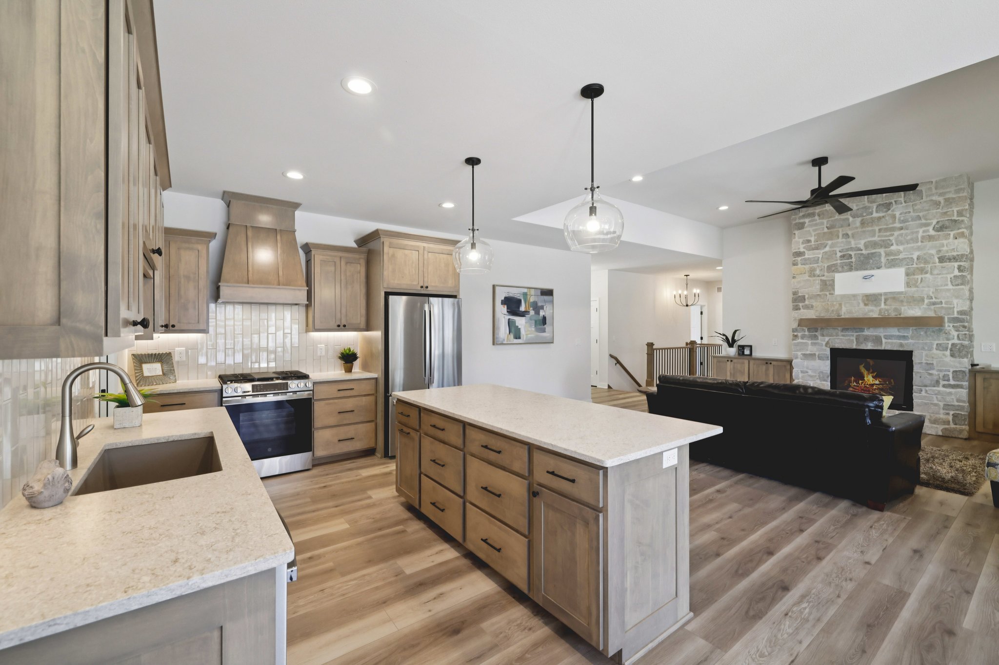 Hanover Dr-S1402-022.jpg