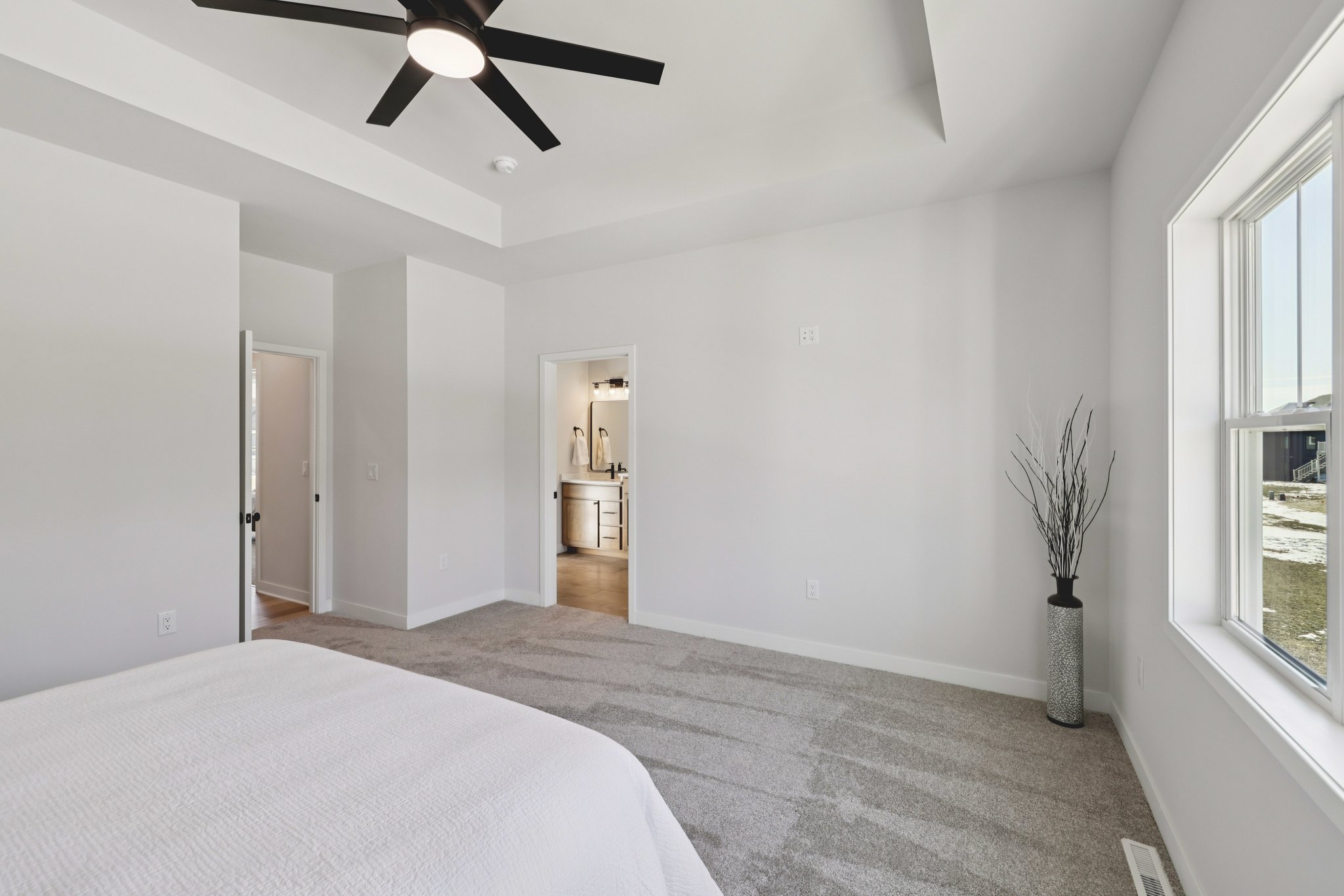 Hanover Dr-S1402-033.jpg