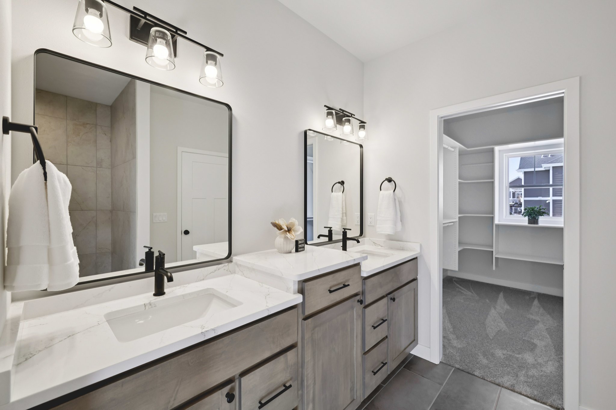 Hanover Dr-S1402-035.jpg