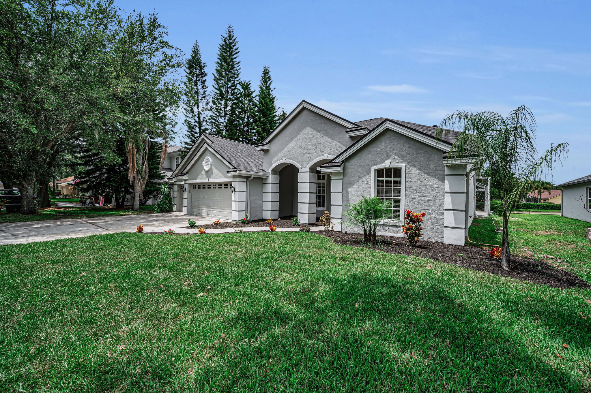 Front Exterior5