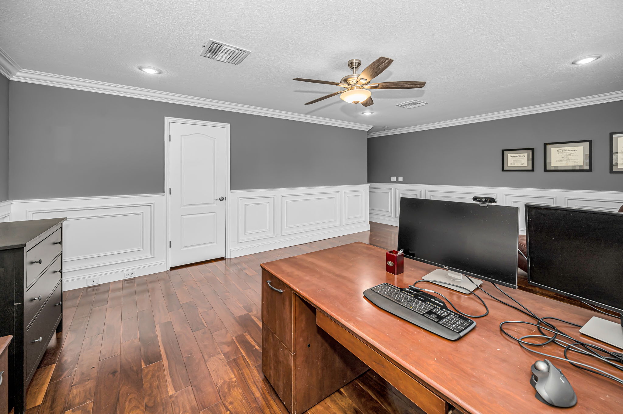 Upper Level Bonus Room4