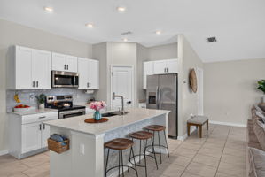 Kitchen 1 of 5