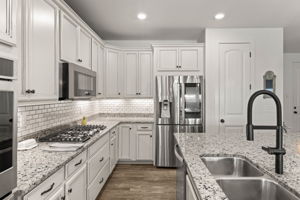 Kitchen 6