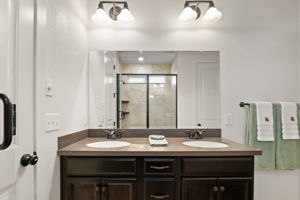 Primary Bathroom 4