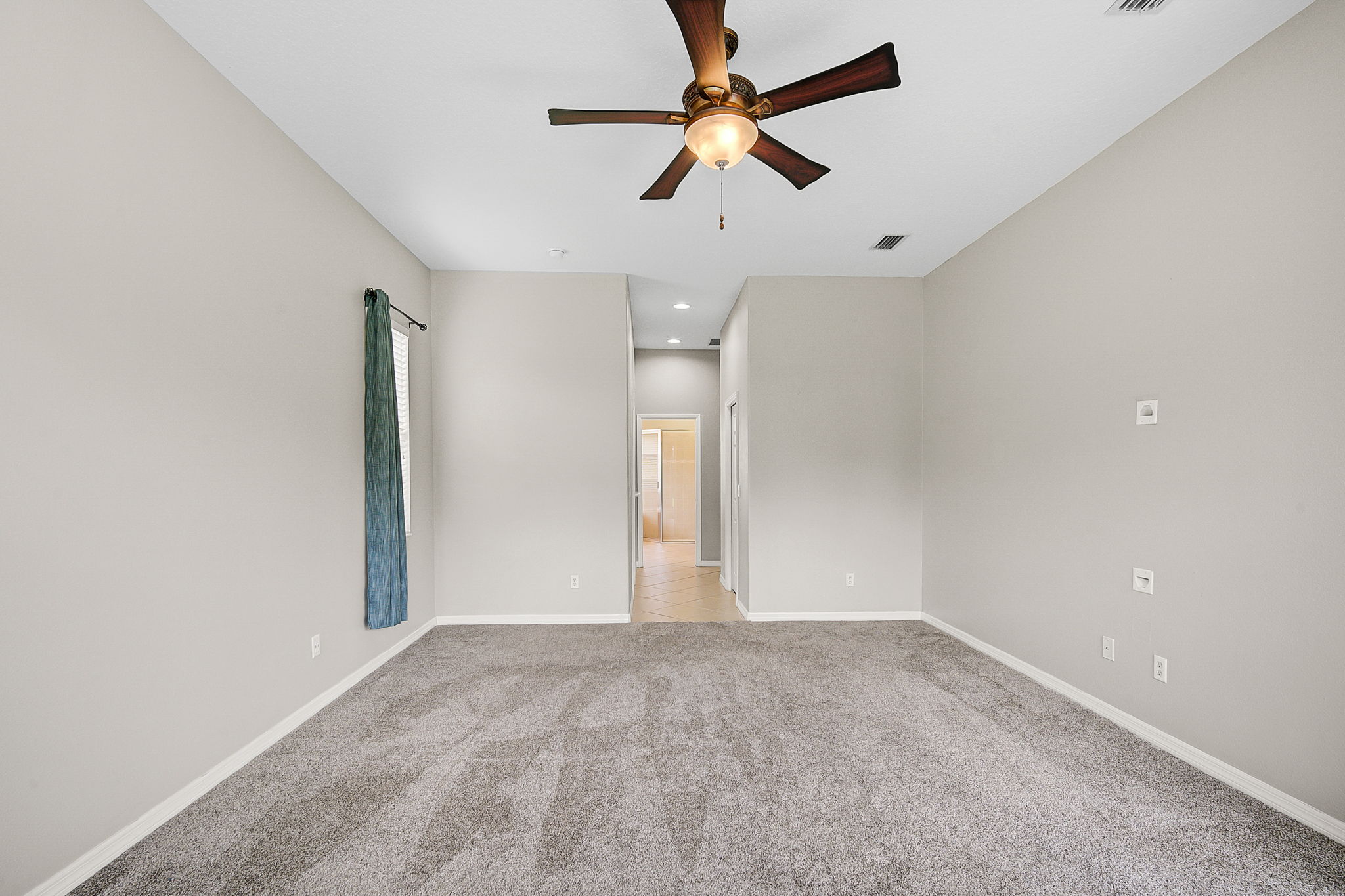 409 148th Ct NE-26