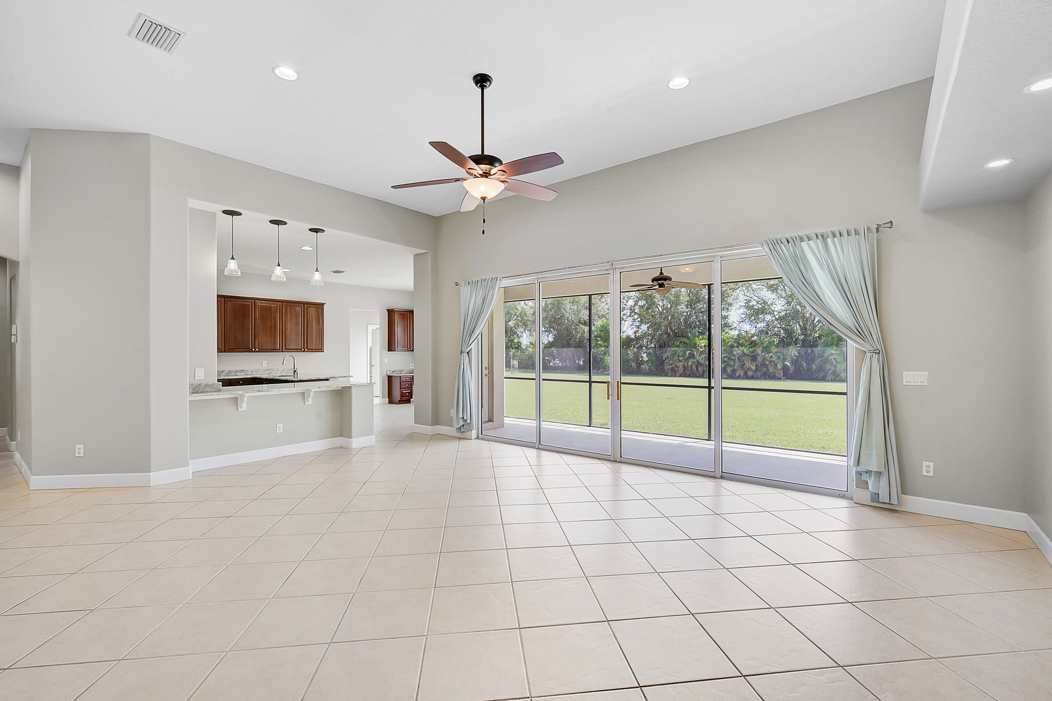 409 148th Ct NE-8