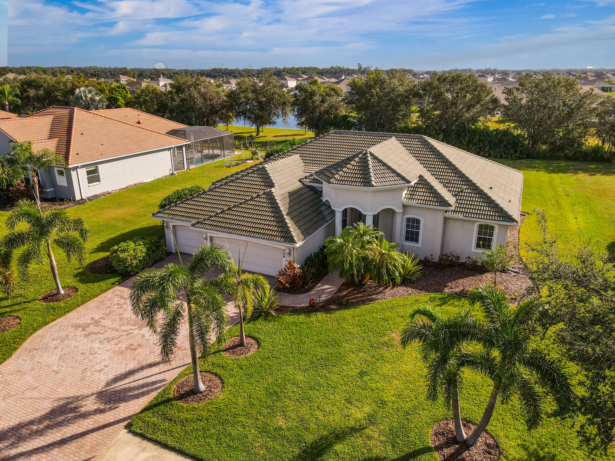 409 148th Ct NE-42