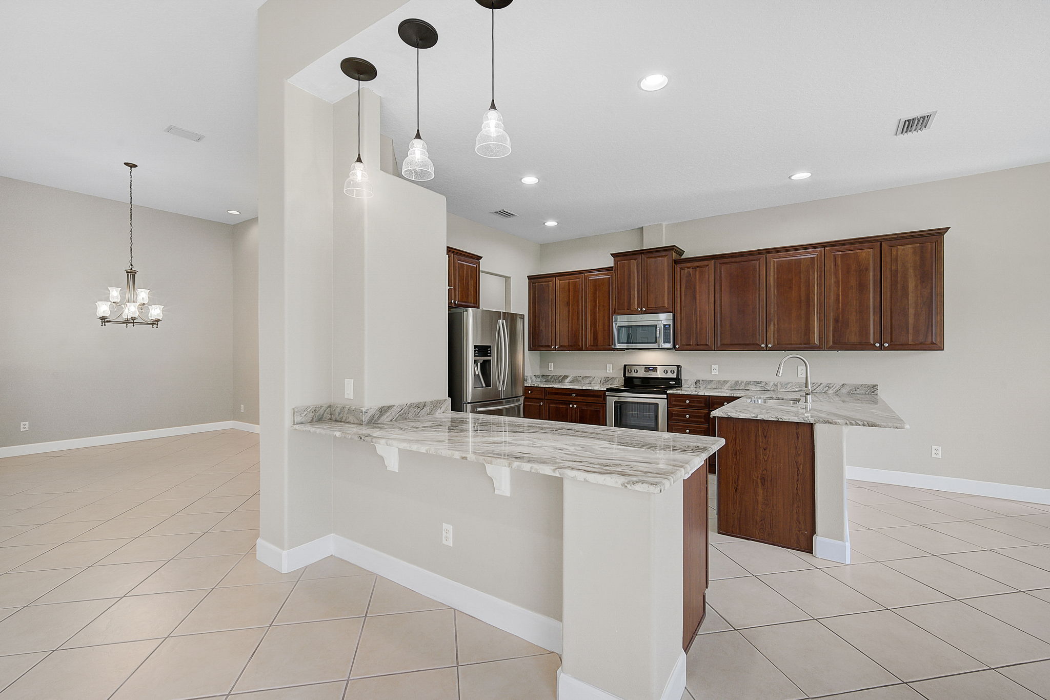 409 148th Ct NE-9