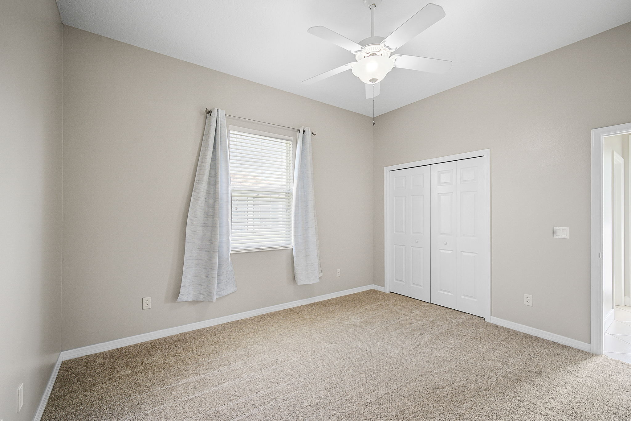 409 148th Ct NE-20