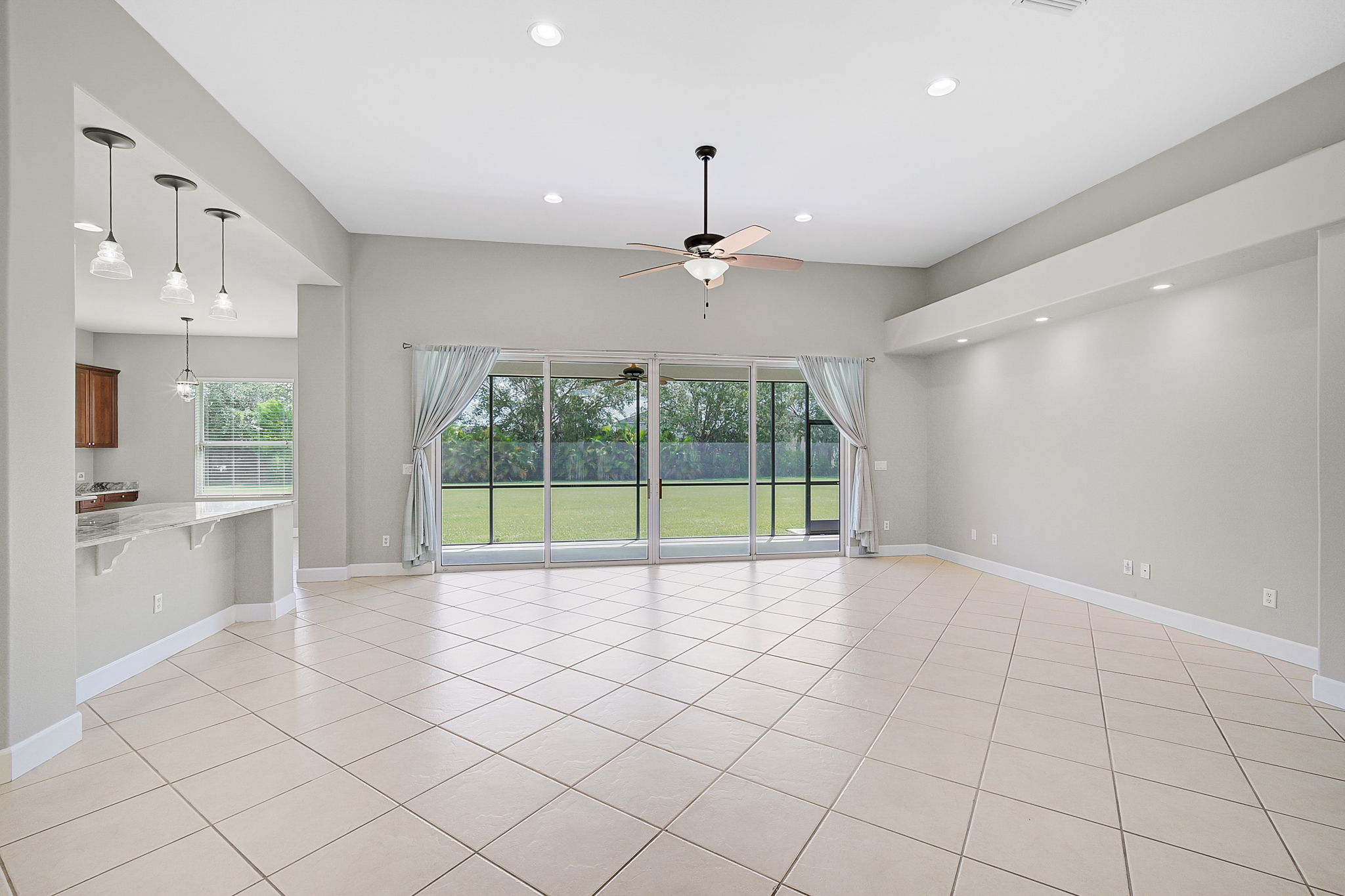 409 148th Ct NE-4