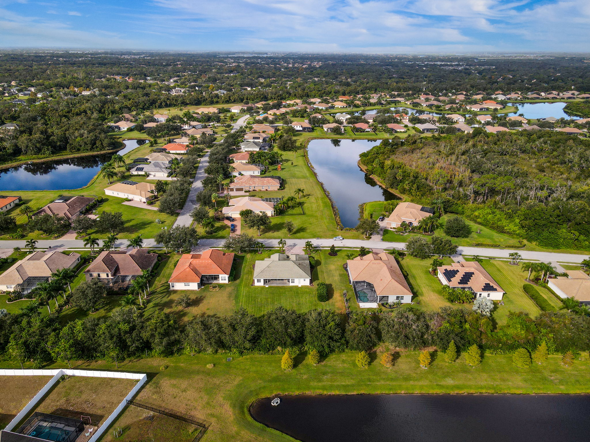 409 148th Ct NE-36