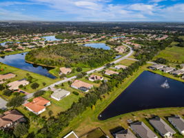 409 148th Ct NE-38
