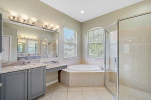 409 148th Ct NE-27