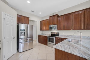 409 148th Ct NE-11