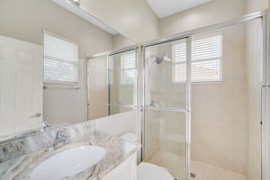 409 148th Ct NE-21