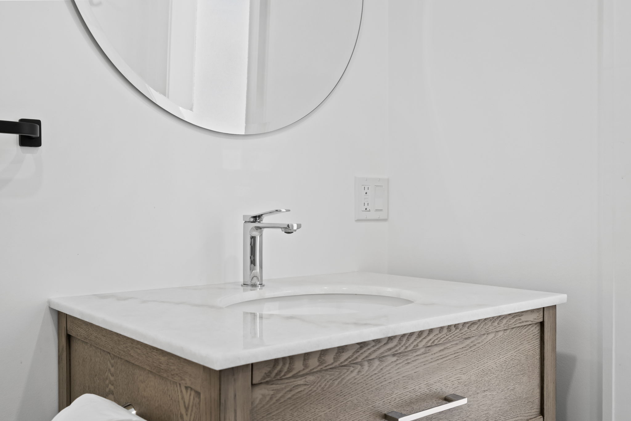 Studio Apartment - bathroom