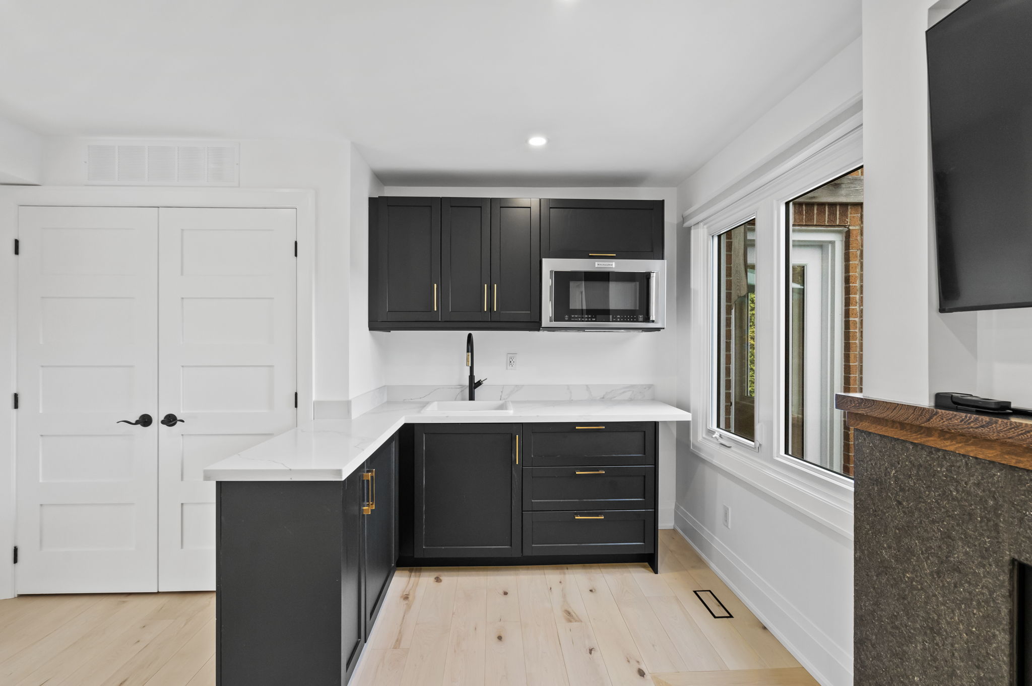 Studio Apartment - kitchenette