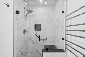 Studio Apartment - bathroom heated floors, walk-in shower & bench