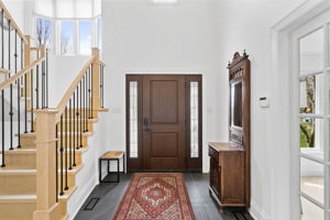 Interior - Front door entrance