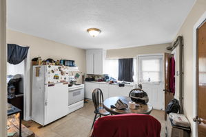  Photo 33