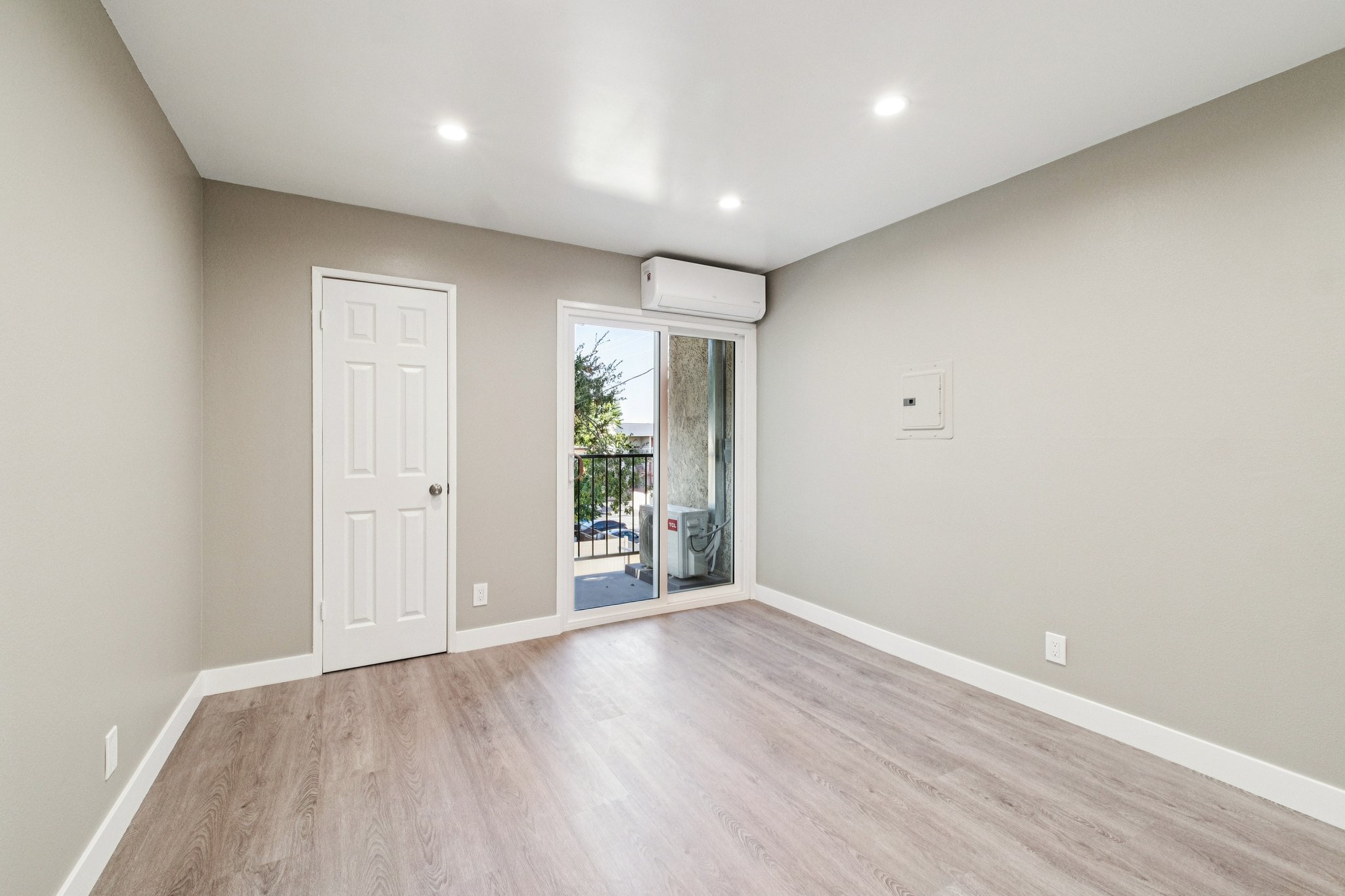 Burchett St 210-S3110-015.jpg