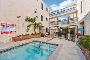 Burchett St 210-S3110-033.jpg